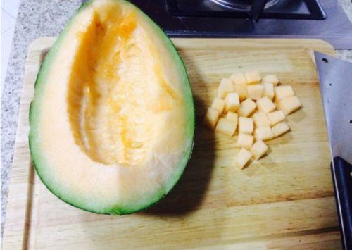 吃哈密瓜放屁的段子视频,揭秘吃瓜后的“神秘现象”