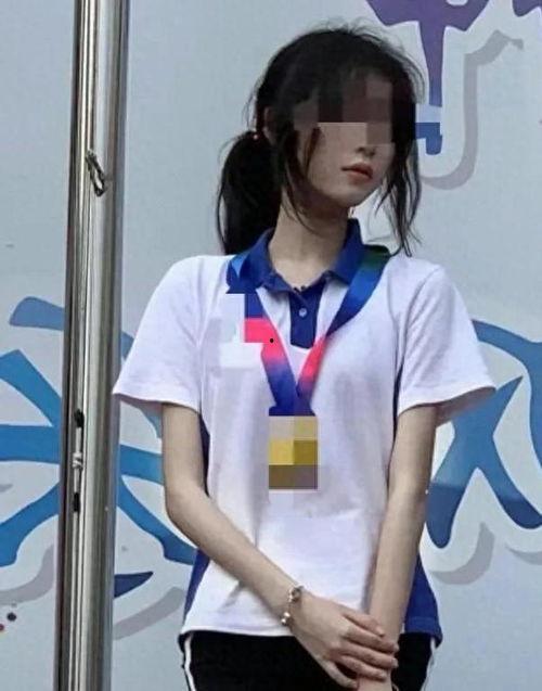 闺蜜半夜吃瓜视频,闺蜜神秘吃瓜视频大揭秘