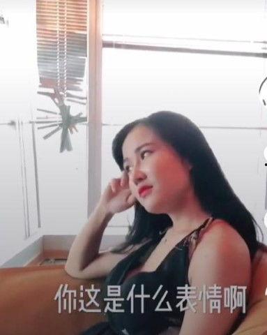 越南小姐姐吃瓜事件视频,网络热议一幕引关注