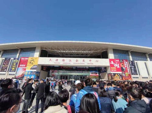 烟台银座吃瓜事件视频,一场引发热议的公共冲突瞬间